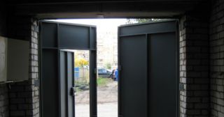 Купить гаражные ворота распашные Копейск, цена от 3812 руб.