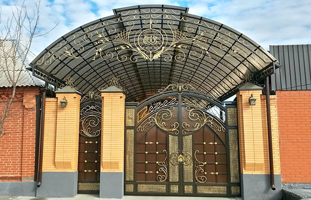 Купить или заказать ворота для дома с навесом - стильные и надежные решения для вашего участка в Копейске от 41317 руб | ВоротМастер-Кпс